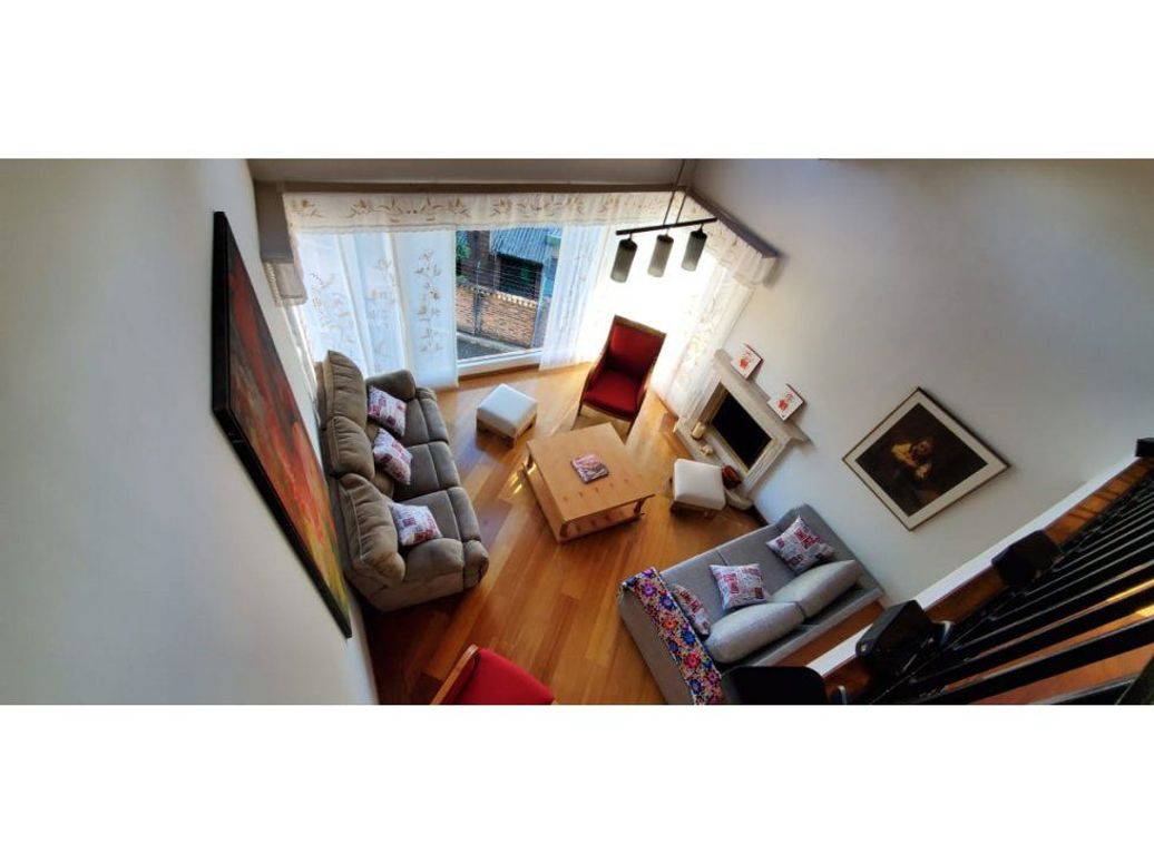 Casa de 3 alcobas en venta en Gratamira, Bogotá, 300 m² · foto 11 de 20