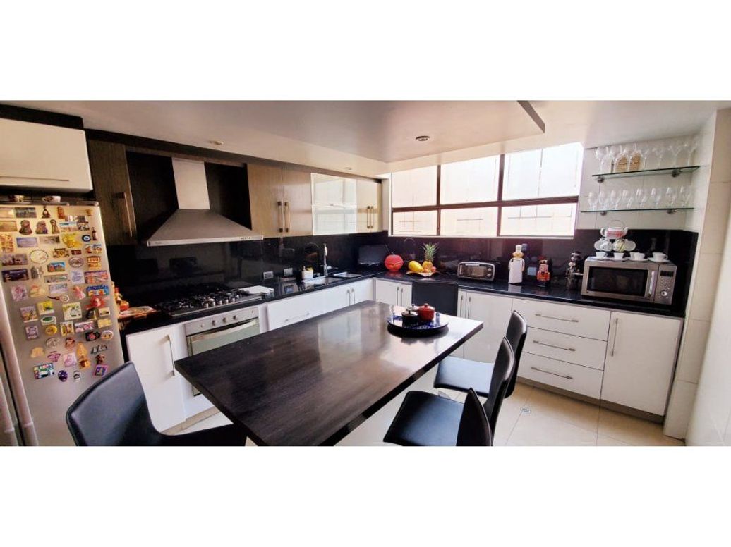 Casa de 3 alcobas en venta en Gratamira, Bogotá, 300 m² · foto 20 de 20