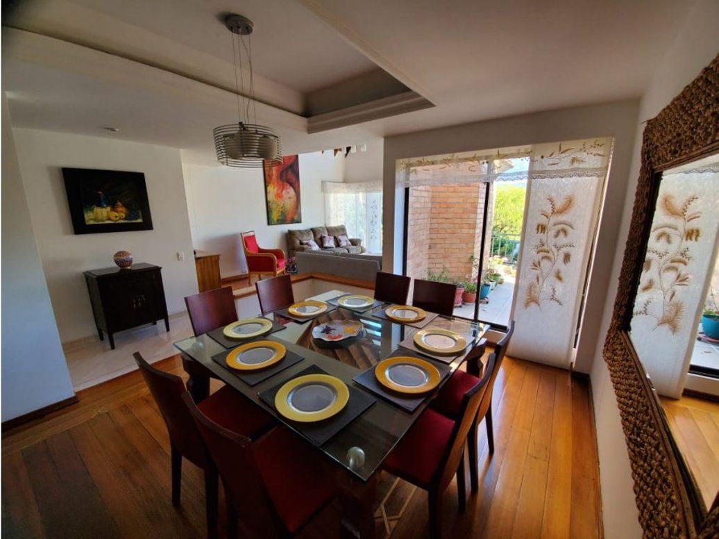 Casa de 3 alcobas en venta en Gratamira, Bogotá, 300 m² · foto 12 de 20