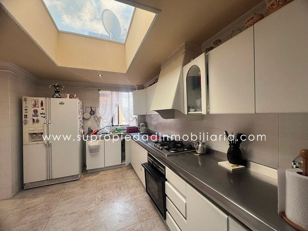 Apartamento de 4 alcobas en venta en San Patricio, Bogotá, 202 m² · foto 11 de 20