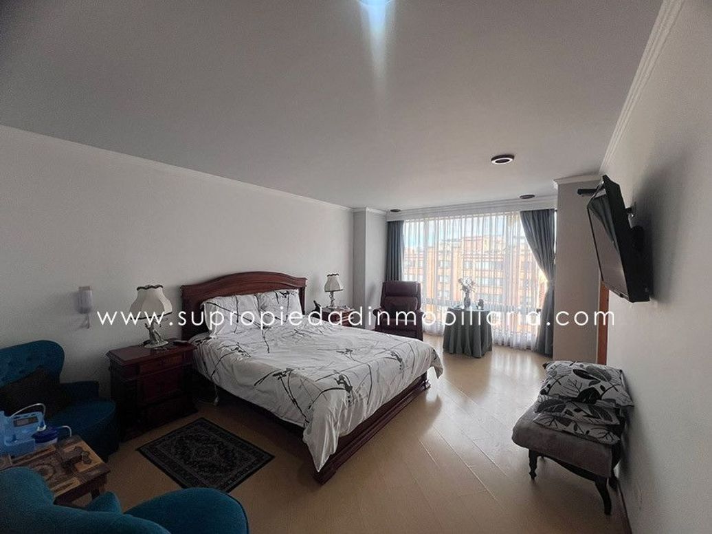 Apartamento de 4 alcobas en venta en San Patricio, Bogotá, 202 m² · foto 18 de 20