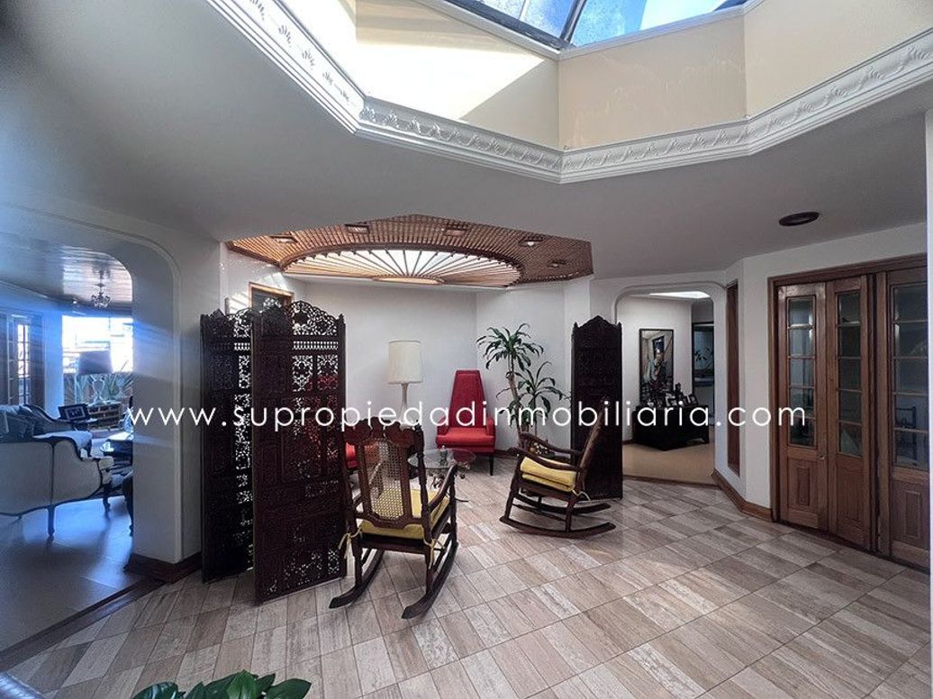 Apartamento de 4 alcobas en venta en San Patricio, Bogotá, 202 m² · foto 5 de 20