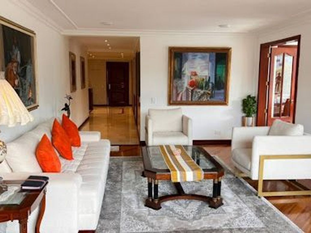 Apartamento de 3 alcobas en venta en La Calleja, Bogotá, 246 m² · foto 2 de 20