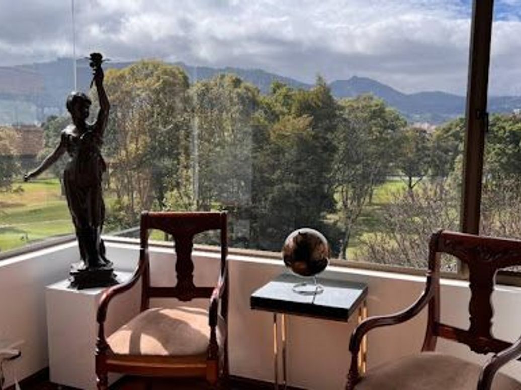Apartamento de 3 alcobas en venta en La Calleja, Bogotá, 246 m² · foto 3 de 20