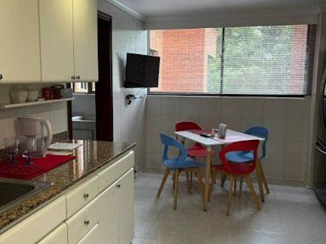 Apartamento de 3 alcobas en venta en La Calleja, Bogotá, 246 m² · foto 9 de 20