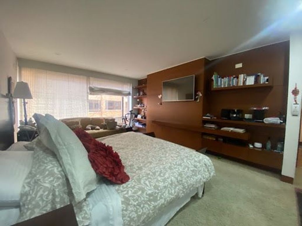 Apartamento de 3 alcobas en venta en Unicentro, Bogotá, 268 m² · foto 13 de 19