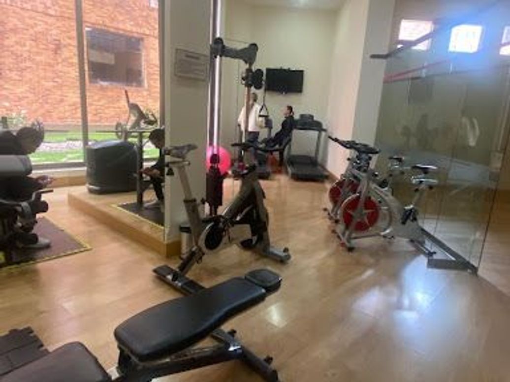Apartamento de 3 alcobas en venta en Unicentro, Bogotá, 268 m² · foto 18 de 19