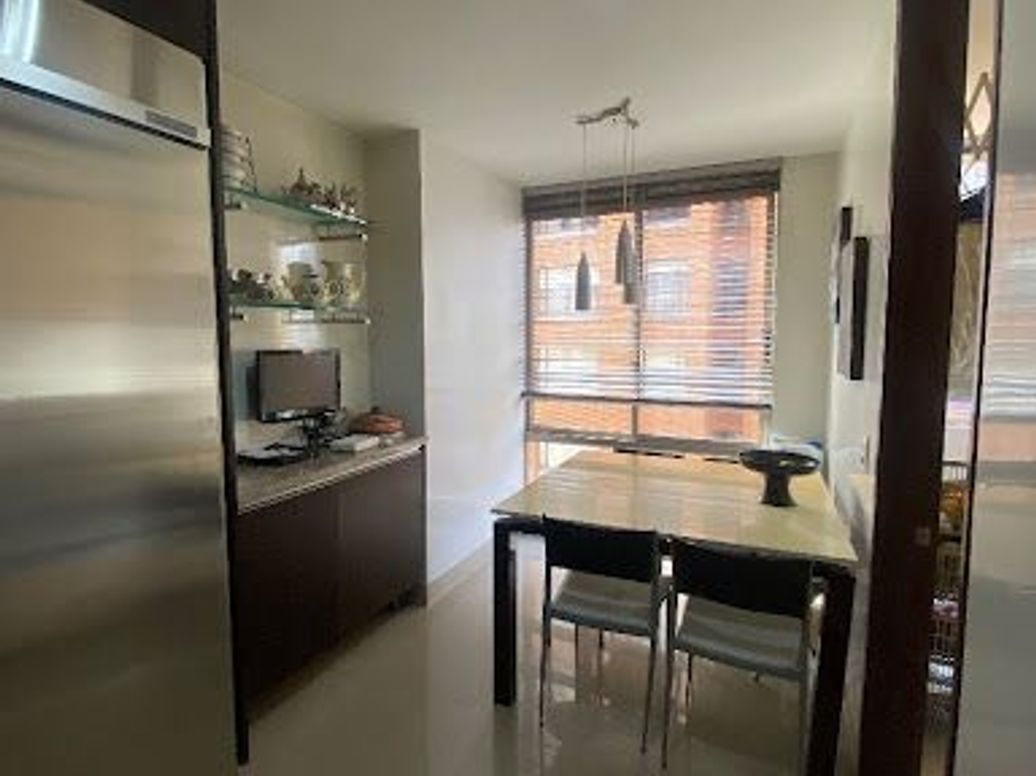 Apartamento de 3 alcobas en venta en Unicentro, Bogotá, 268 m² · foto 4 de 19