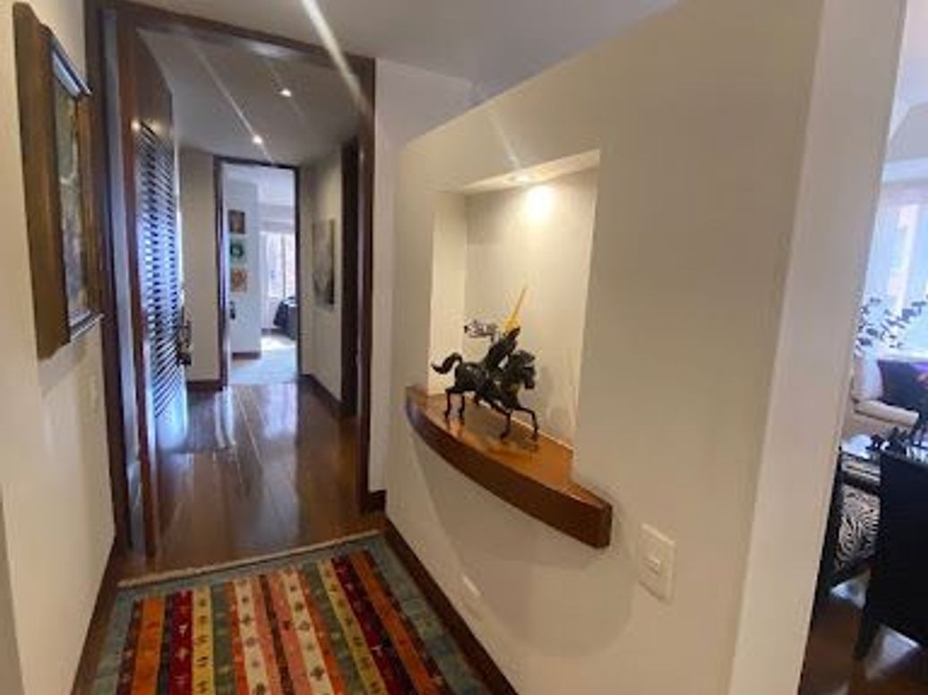 Apartamento de 3 alcobas en venta en Unicentro, Bogotá, 268 m² · foto 12 de 19