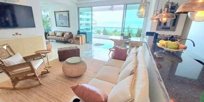 Apartamento para uso mixto residencial y turístico 
3 habitaciones 
3 baños 
1 parqueadero 
117 mtr 
Estrato 6