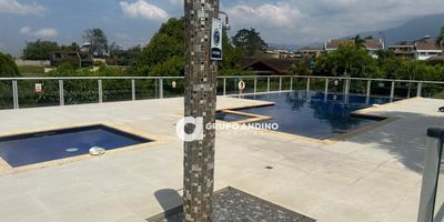 Descubre esta espectacular cabaña de lujo ideal para quienes buscan comodidad elegancia y una ubicación privilegiada ubicado en Ruitoque Condominio Conjunto Náutica sector residencial hotel comercio supermercados zonas verdes y vías principales
Características del inmueble casa de dos niveles área lote 620 m2 área construida 380 m2 6 habitaciones con baño privado incluyendo la de servicio 6 baños y medio en totalidad sala comedor sala de televisión cocina integral un balcón zona de bbq jacuzzi antigüedad de año y medio 3 parqueaderos y sostenibilidad tanque de agua lluvia autónomo para baños y riego de jardines
Especificaciones del Condominio piscina turco salón social zona de juegos infantiles y zonas verdes
pregunta por él bajo el código Inmobiliario 1420 64 Contáctanos Agenda tu cita y con gusto te asesoramos
