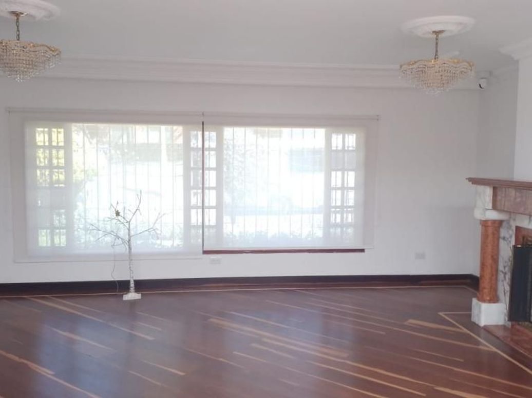 Casa de 3 alcobas en venta en Santa Barbara Alta, Bogotá, 442 m² · foto 4 de 20