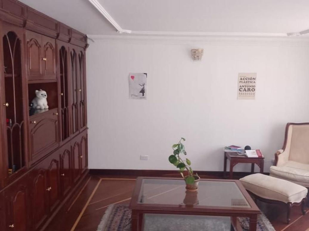 Casa de 3 alcobas en venta en Santa Barbara Alta, Bogotá, 442 m² · foto 10 de 20