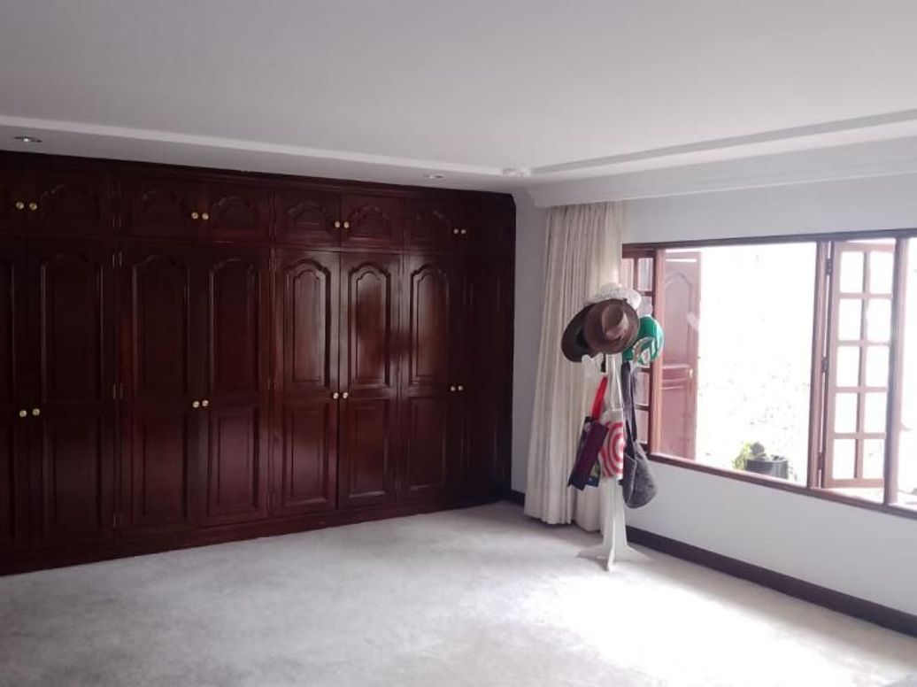 Casa de 3 alcobas en venta en Santa Barbara Alta, Bogotá, 442 m² · foto 17 de 20