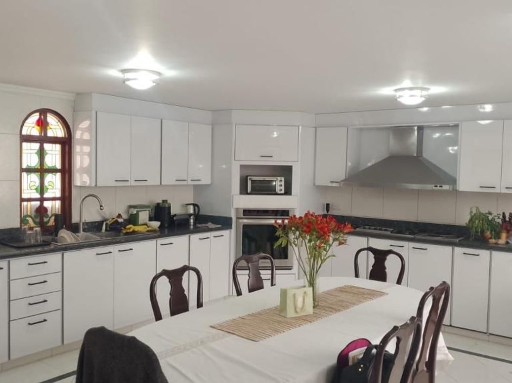 Casa de 3 alcobas en venta en Santa Barbara Alta, Bogotá, 442 m² · foto 6 de 20