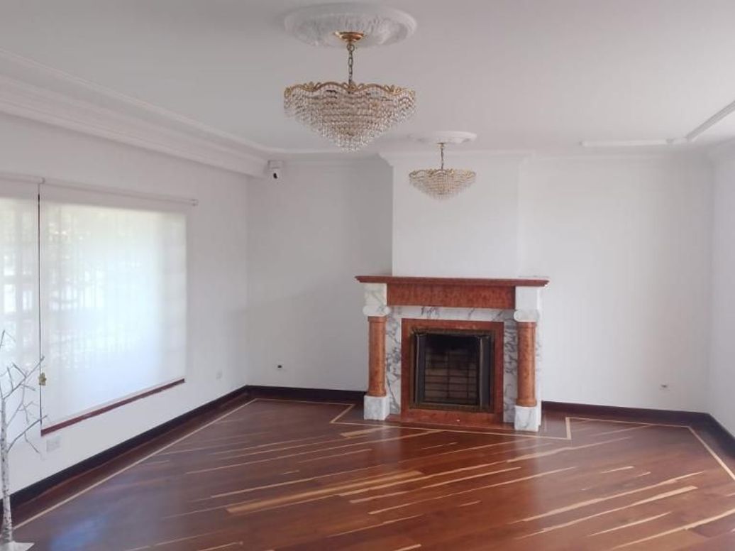 Casa de 3 alcobas en venta en Santa Barbara Alta, Bogotá, 442 m² · foto 5 de 20