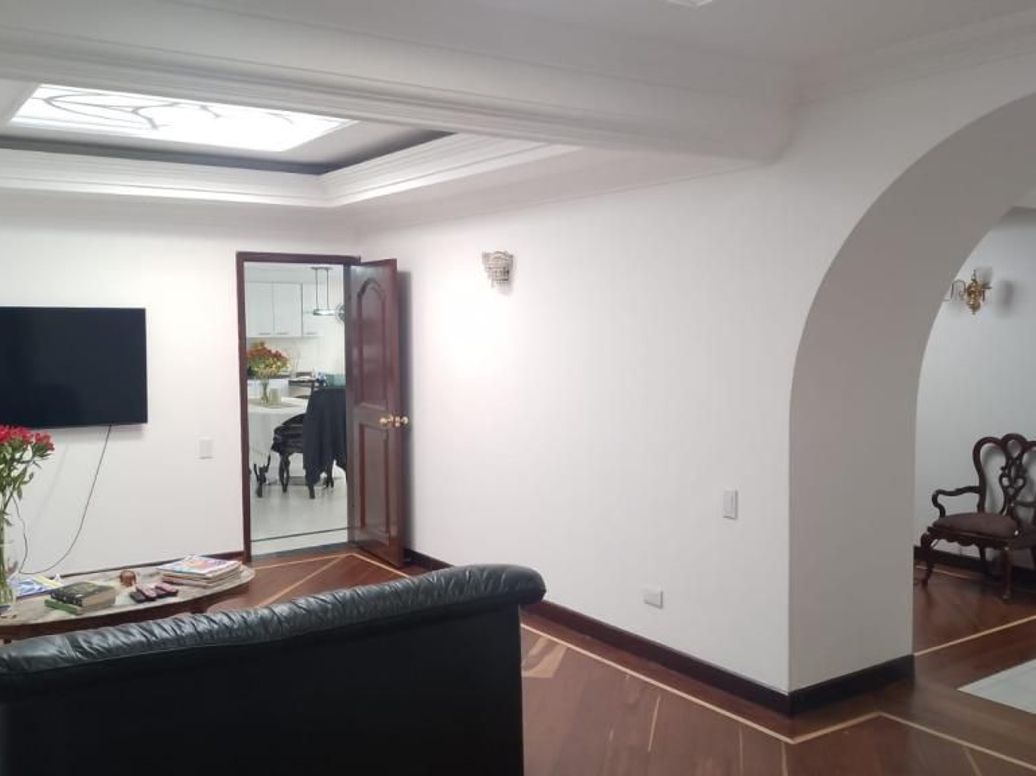 Casa de 3 alcobas en venta en Santa Barbara Alta, Bogotá, 442 m² · foto 14 de 20