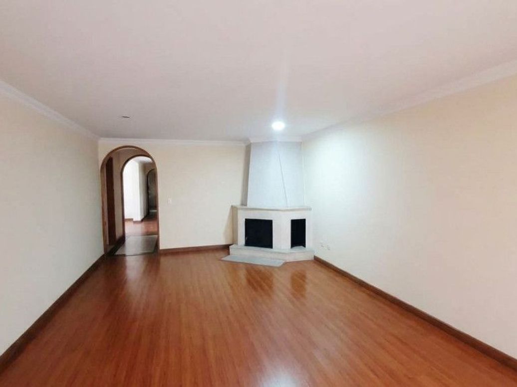 Apartamento de 3 alcobas en venta en San Patricio, Bogotá, 165 m² · foto 2 de 11