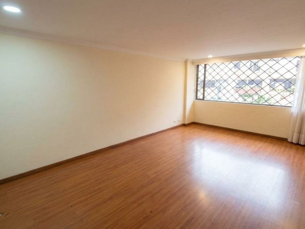 Apartamento de 3 alcobas en venta en San Patricio, Bogotá, 165 m² · foto 4 de 11