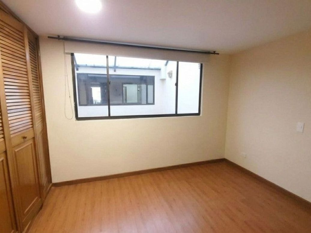 Apartamento de 3 alcobas en venta en San Patricio, Bogotá, 165 m² · foto 9 de 11