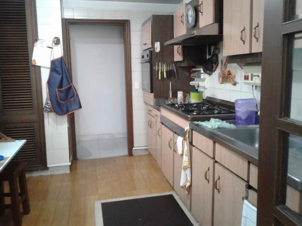 Apartamento de 3 alcobas en venta en Chico, Bogotá, 203 m² · foto 8 de 13