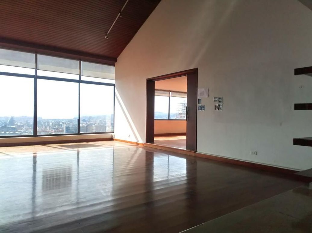 Apartamento de 4 alcobas en venta en El Refugio, Bogotá, 460 m² · foto 6 de 20