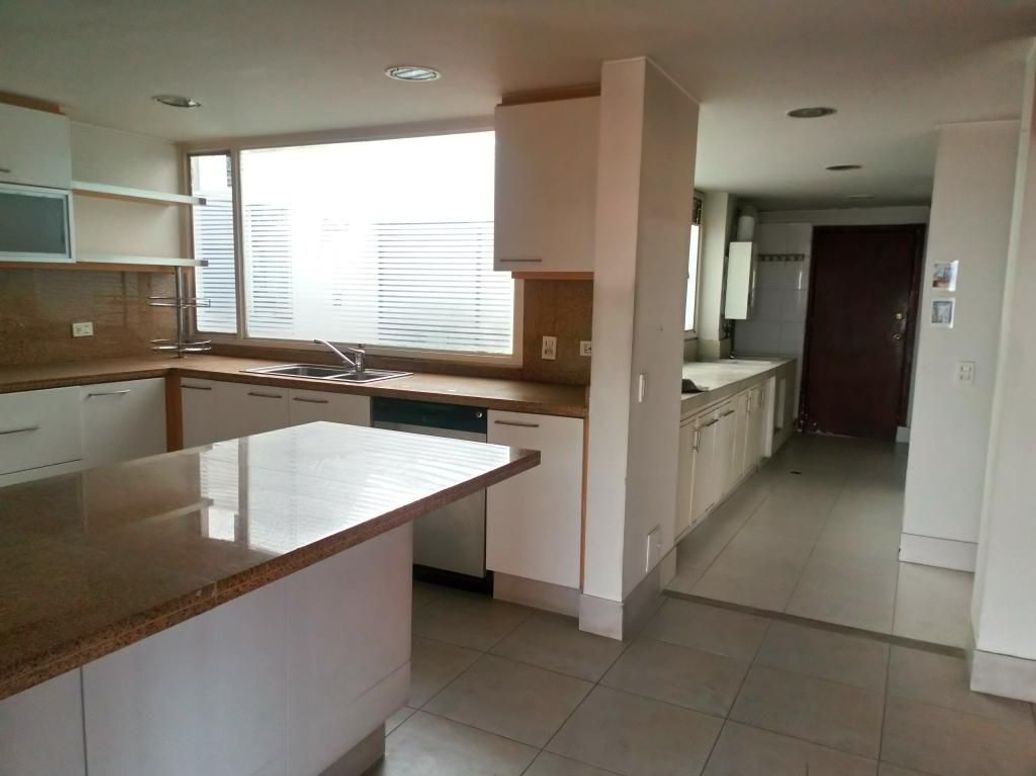 Apartamento de 4 alcobas en venta en El Refugio, Bogotá, 460 m² · foto 10 de 20