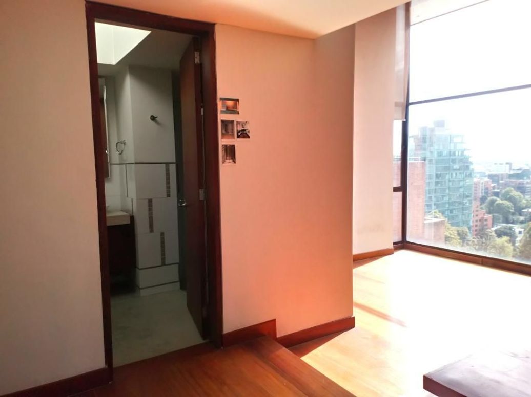 Apartamento de 4 alcobas en venta en El Refugio, Bogotá, 460 m² · foto 20 de 20