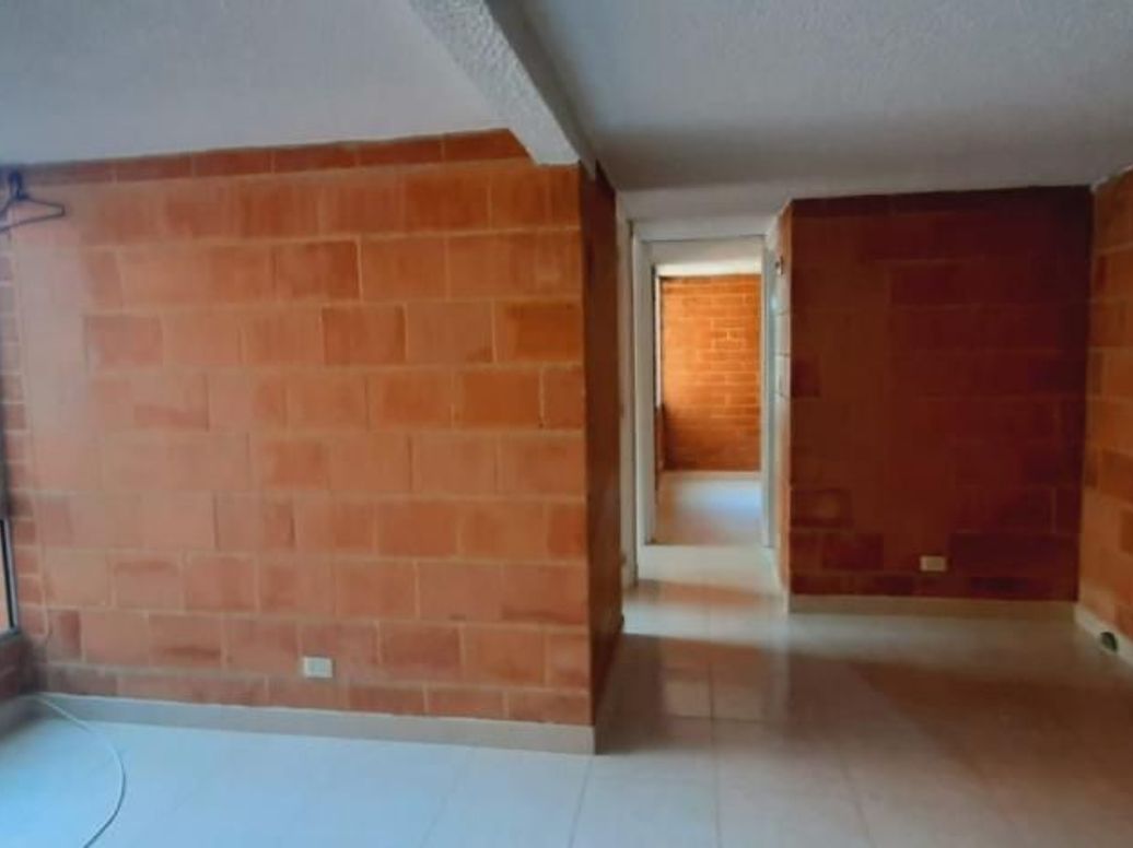 Apartamento de 3 alcobas en venta en San Vicente, Bogotá, 51 m² · foto 2 de 11