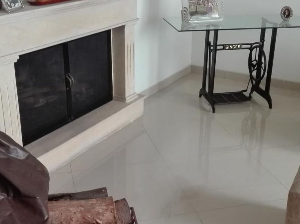 Casa de 5 alcobas en venta en Santa Barbara Central, Bogotá, 515 m² · foto 7 de 20