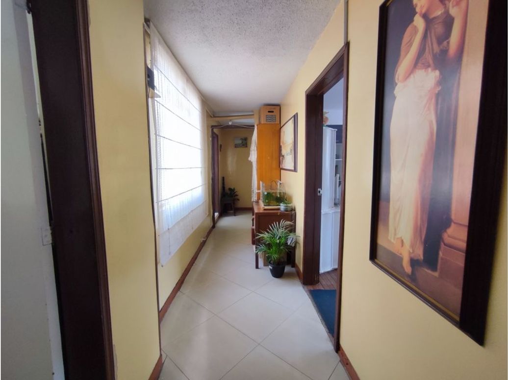 Casa de 6 alcobas en venta en Santa Rita, Bogotá, 260 m² · foto 5 de 20