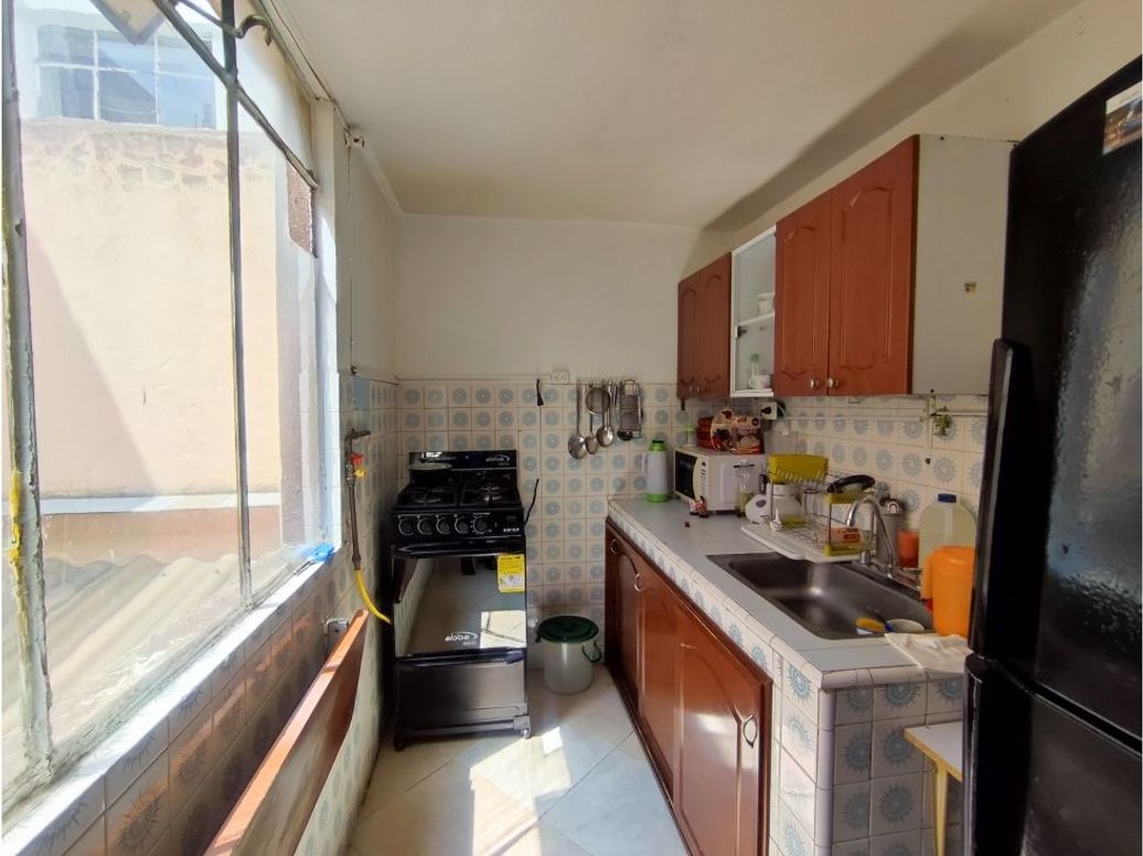 Casa de 6 alcobas en venta en Santa Rita, Bogotá, 260 m² · foto 13 de 20