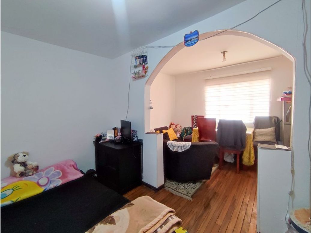 Casa de 6 alcobas en venta en Santa Rita, Bogotá, 260 m² · foto 8 de 20