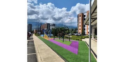 Apartamento en venta ubicado en Jamundí $155.000.000 unidad residencial Pinares, actualmente tiene una deuda con Bancolombia de 79.000.000.

 

El apartamento esta ubicado en un 4to piso, consta de sala comedor, cocina  con estufa incorporada, zona de oficios, dos alcobas (una de ella con closet) y un baño social.

 

La unidad consta de piscina para niños y adultos, vigilancia las 24 hora, juegos infantiles y parqueadero comunitario
