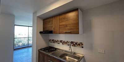 Apartamento en Venta en Cajicá - Conjunto Residencial Aliso

Oportunidad única en Cajicá: apartamento nuevo de 54.7 m² en el Conjunto Residencial Aliso. Con 2 habitaciones, 2 baños, cocina equipada, balcón y vista exterior, es ideal para quienes buscan comodidad y estilo. El apartamento se encuentra en una ubicación tranquila, cerca de principales vías, centros comerciales, colegios y transporte público. Perfecto para una familia o inversión.

Características:

Área construida: 54.7 m²
Habitaciones: 2
Baños: 2
Balcón con vista exterior
Estado: Nuevo
Ubicación: Conjunto Residencial Aliso, Cajicá
¡No dejes pasar esta