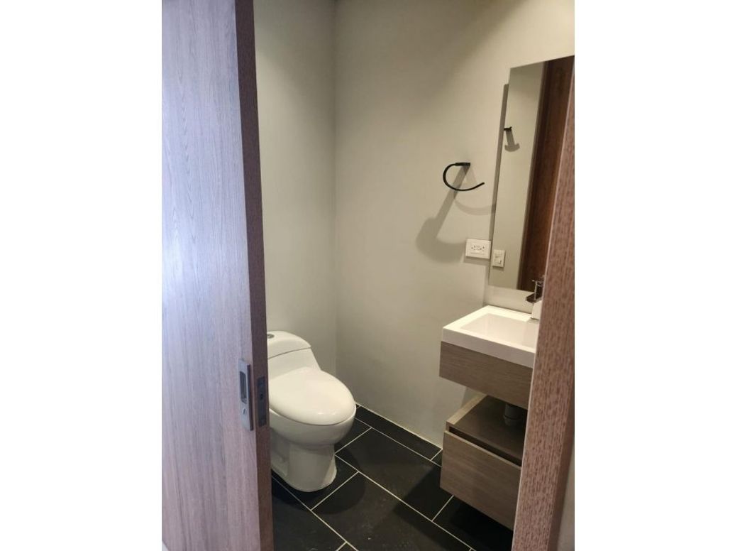 Apartaestudio en venta en Chico, Bogotá, 32 m² · foto 7 de 9