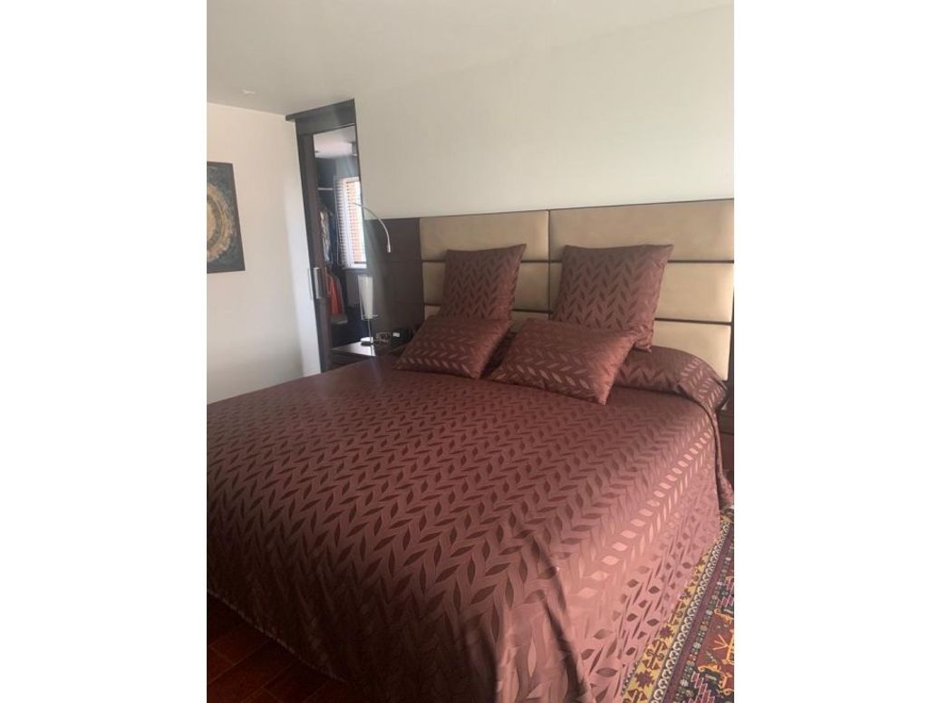 Apartamento de 3 alcobas en venta en Montearroyo, Bogotá, 232 m² · foto 8 de 10