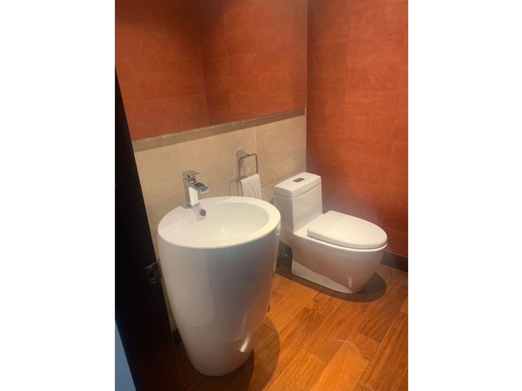 Apartamento de 3 alcobas en venta en Montearroyo, Bogotá, 232 m² · foto 4 de 10