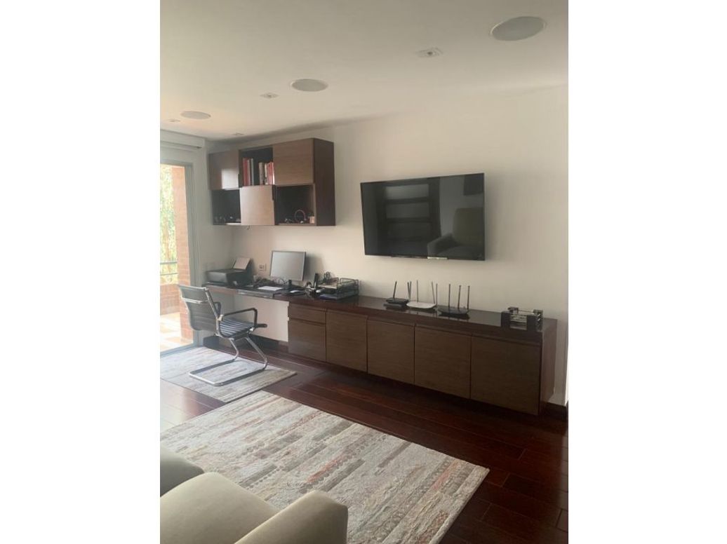 Apartamento de 3 alcobas en venta en Montearroyo, Bogotá, 232 m² · foto 5 de 10