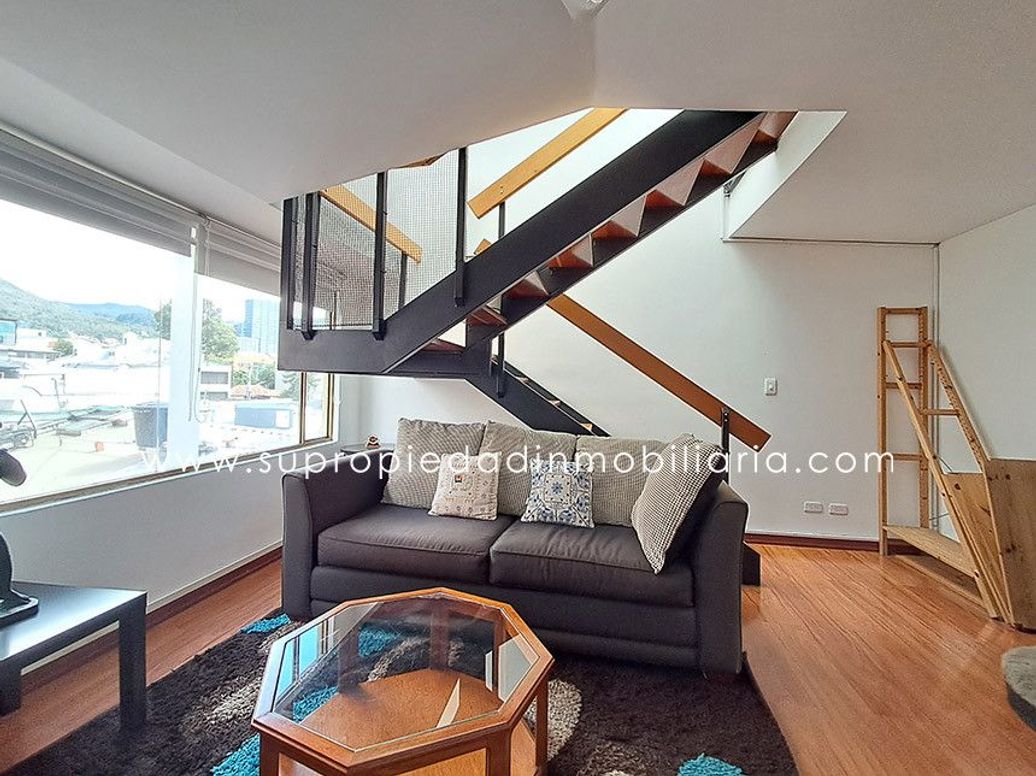 Casa de 10 alcobas en venta en Santa Barbara Central, Bogotá, 1198 m² · foto 9 de 20
