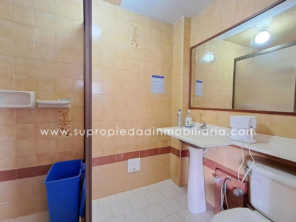 Casa de 10 alcobas en venta en Santa Barbara Central, Bogotá, 1198 m² · foto 8 de 20