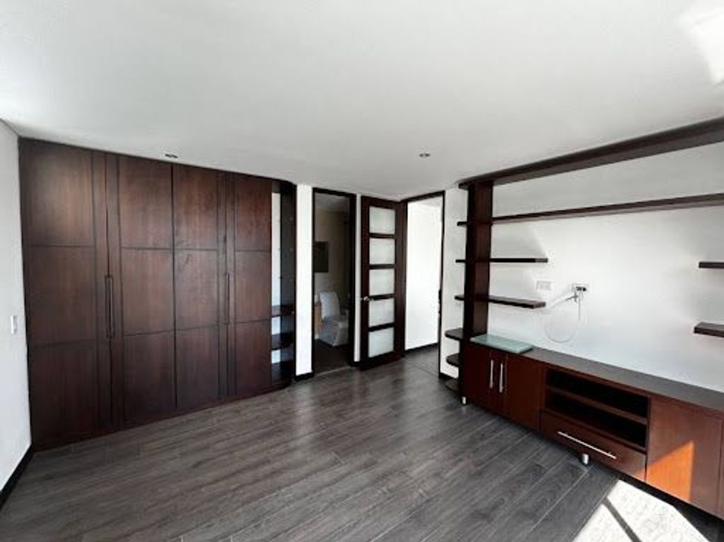 Casa de 4 alcobas en venta en Sotileza, Bogotá, 250 m² · foto 8 de 18