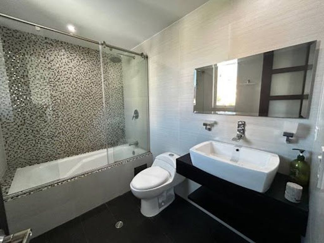 Casa de 4 alcobas en venta en Sotileza, Bogotá, 250 m² · foto 12 de 18