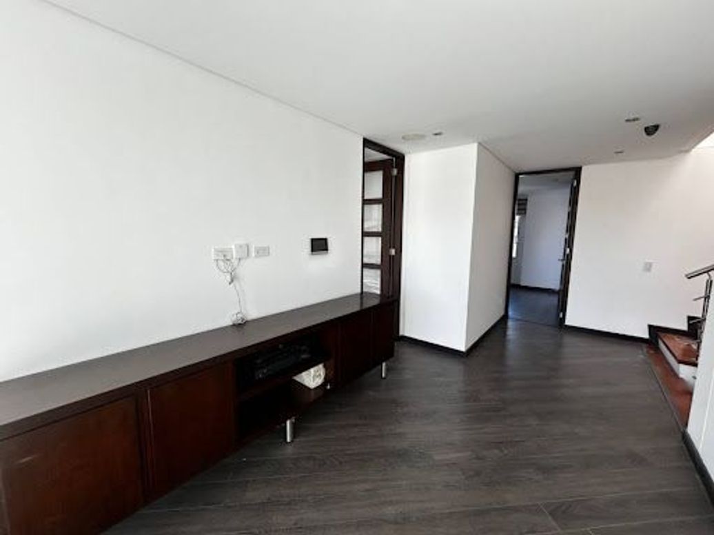 Casa de 4 alcobas en venta en Sotileza, Bogotá, 250 m² · foto 2 de 18