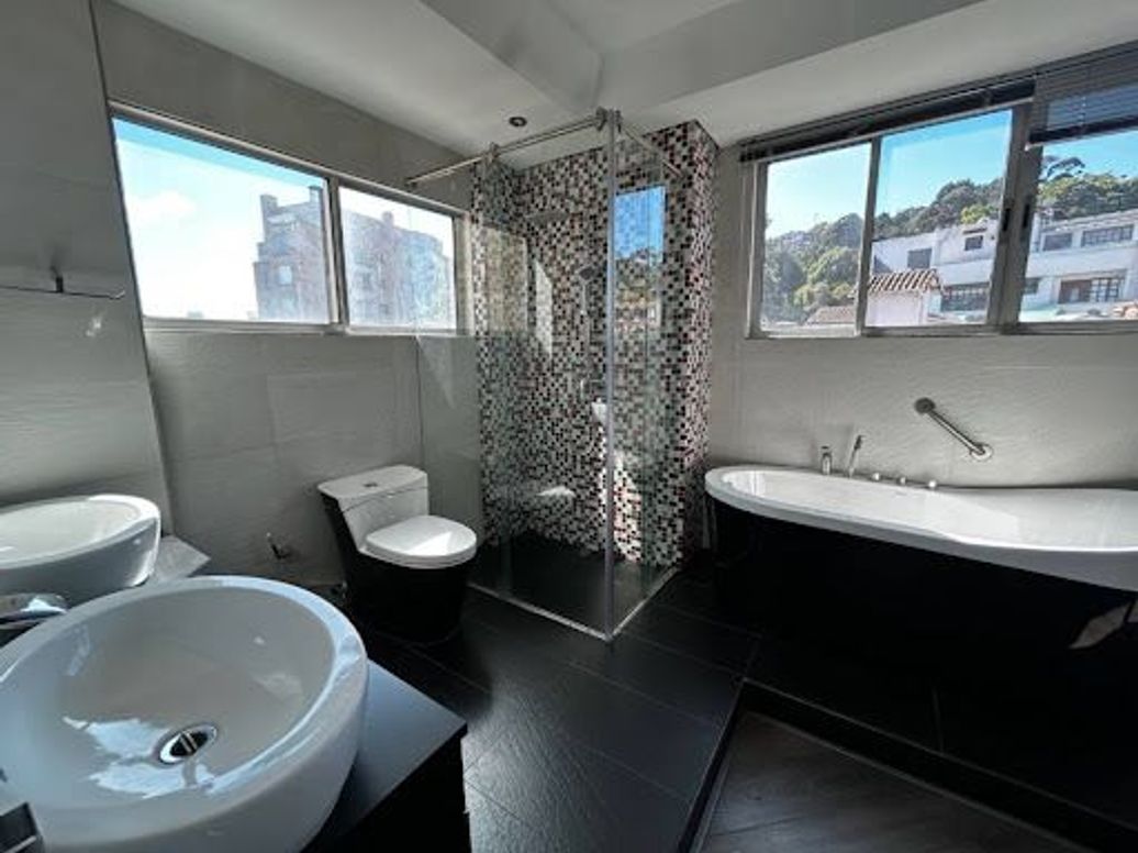Casa de 4 alcobas en venta en Sotileza, Bogotá, 250 m² · foto 13 de 18