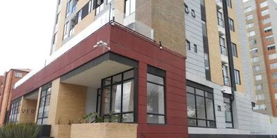 Local con excelente ubicación en sector estratégico, acceso por la Autopista Norte, Calle 170, Avenida Boyacá, ideal para ventas a domicilio, minimercado, abarrotes y comestibles, corresponsal bancario, alto flujo peatonal y  vehicular. Canon de arrendamiento mas IVA.