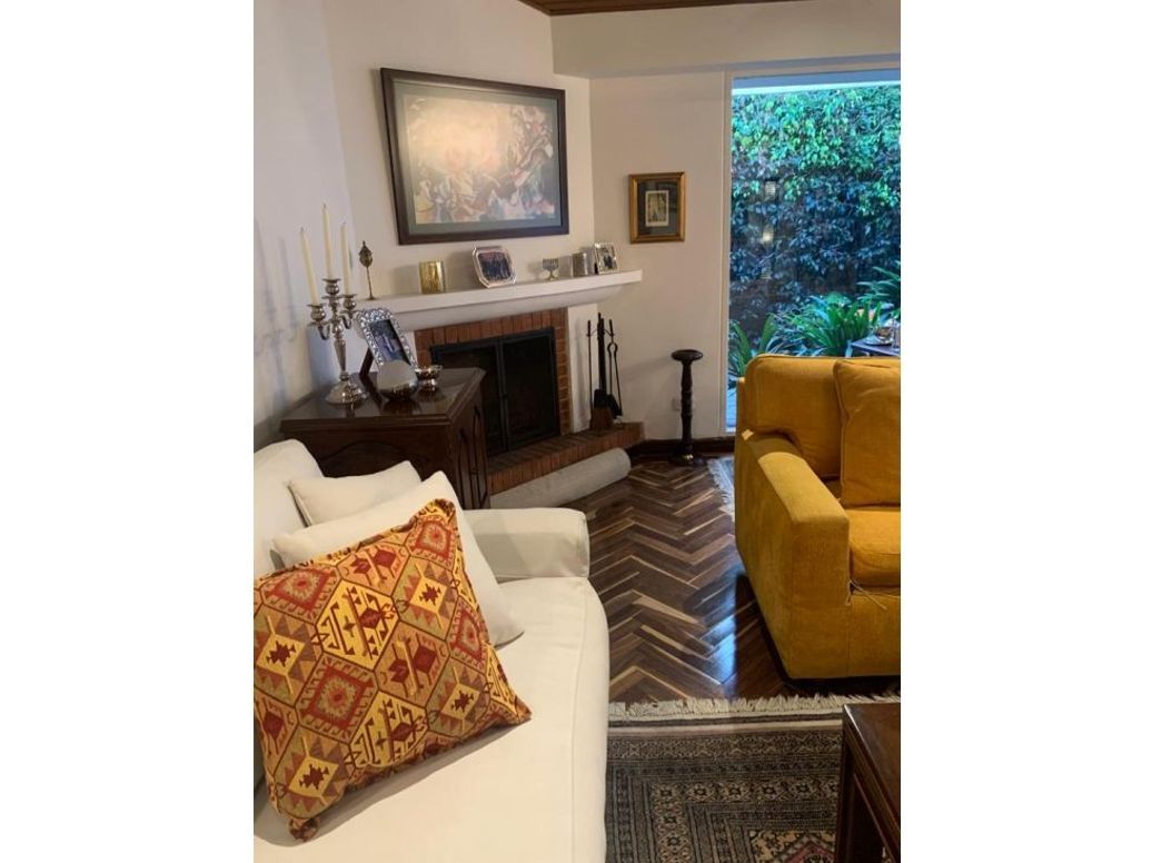 Casa de 3 alcobas en venta en Lisboa, Bogotá, 235 m² · foto 2 de 18