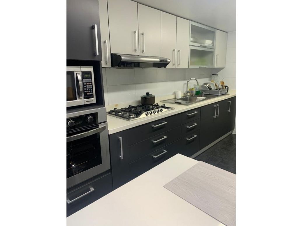 Casa de 3 alcobas en venta en Lisboa, Bogotá, 235 m² · foto 11 de 18