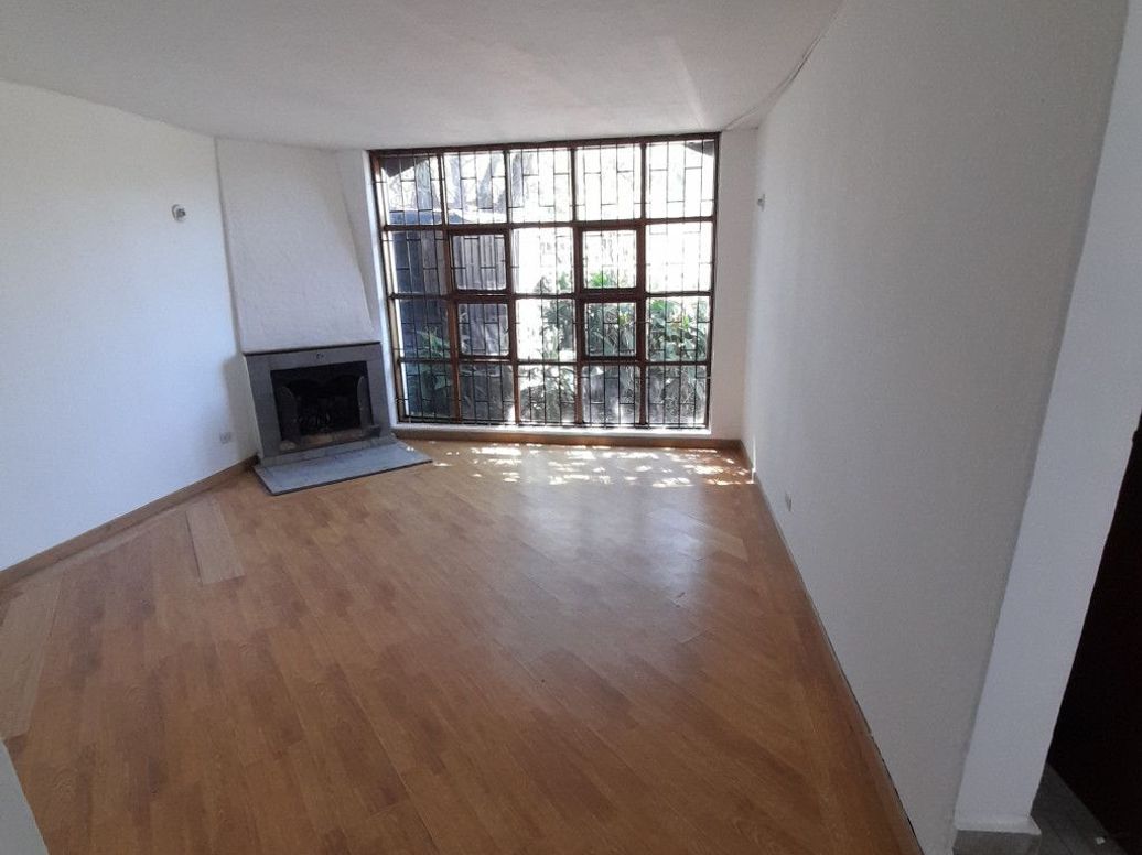 Casa de 4 alcobas en venta en Santa Ana Occidental, Bogotá, 191 m² · foto 5 de 20