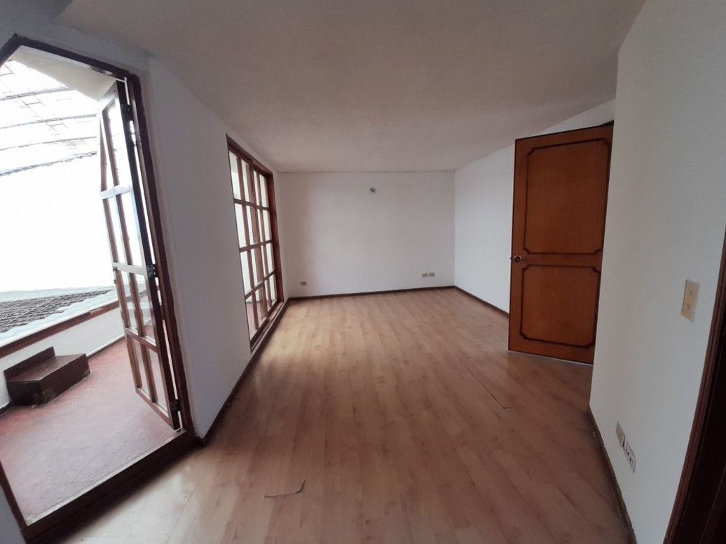 Casa de 4 alcobas en venta en Santa Ana Occidental, Bogotá, 191 m² · foto 9 de 20